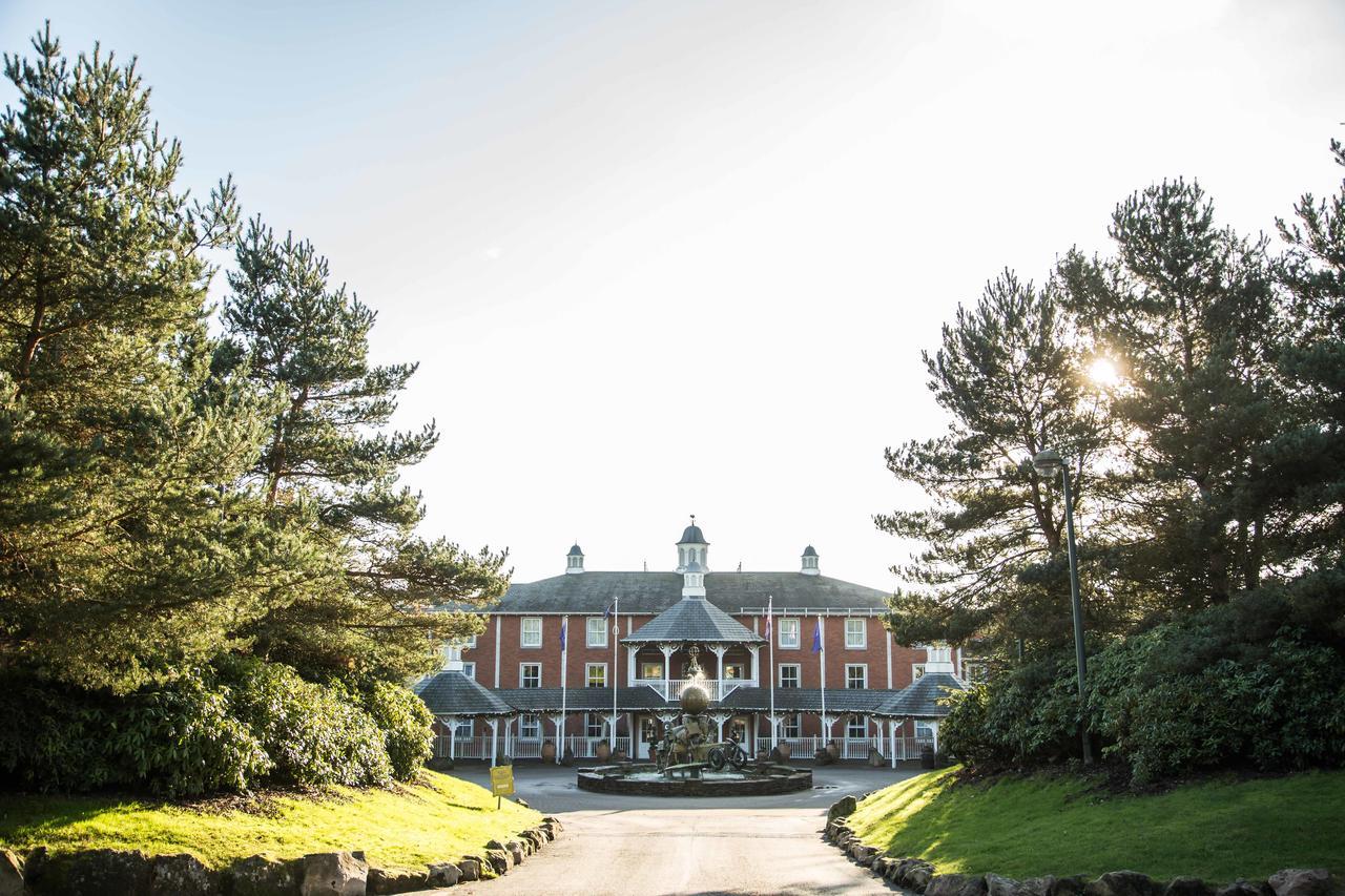 Alton Towers Resort Biddulph  Extérieur photo
