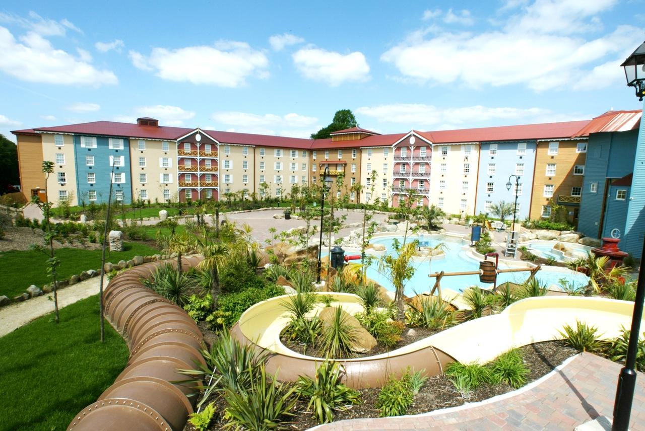 Alton Towers Resort Biddulph  Extérieur photo